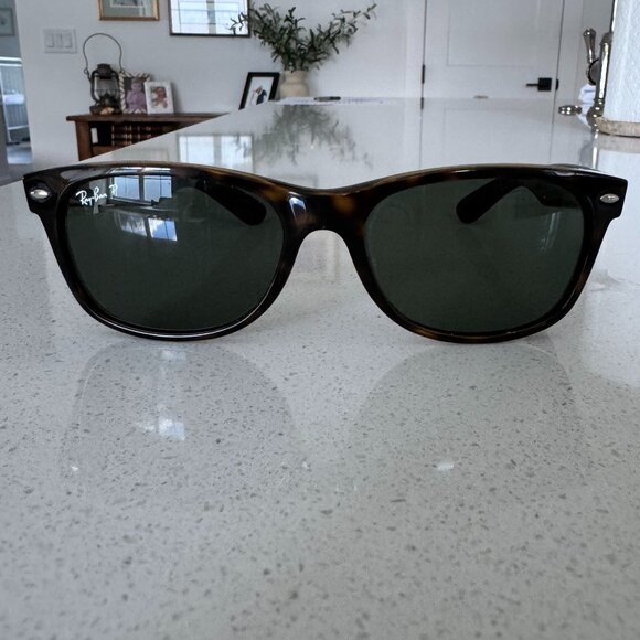 Ray Ban Wayfarers - Picture 2 of 4